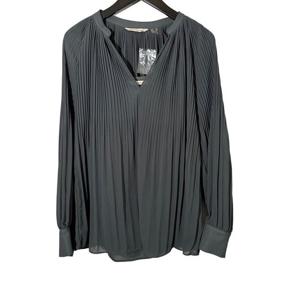 NWOT Soft Surroundings gray blouse size M - Picture 1 of 6